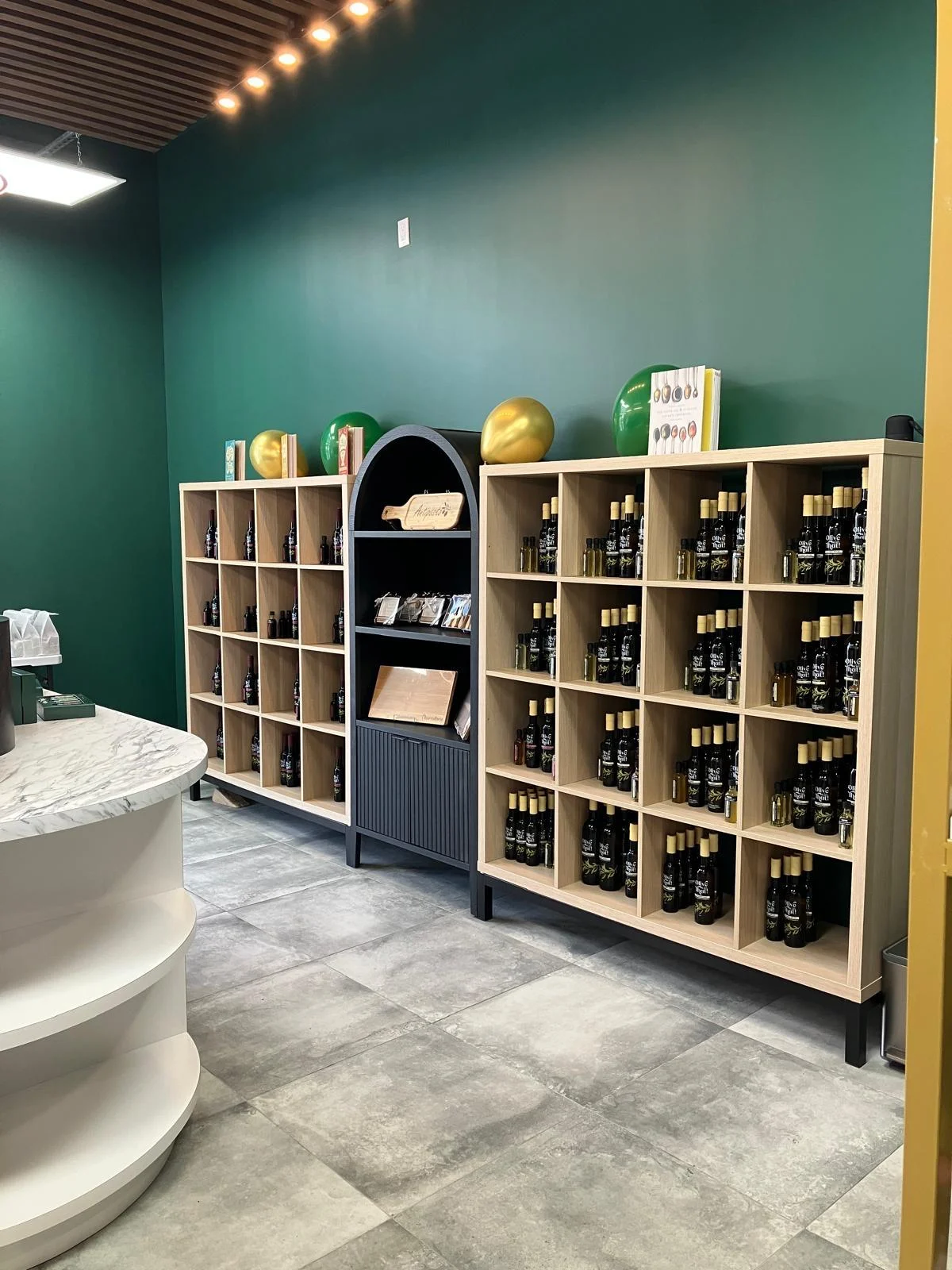 Olive That Markham Rd Store Location Interior Shot 3